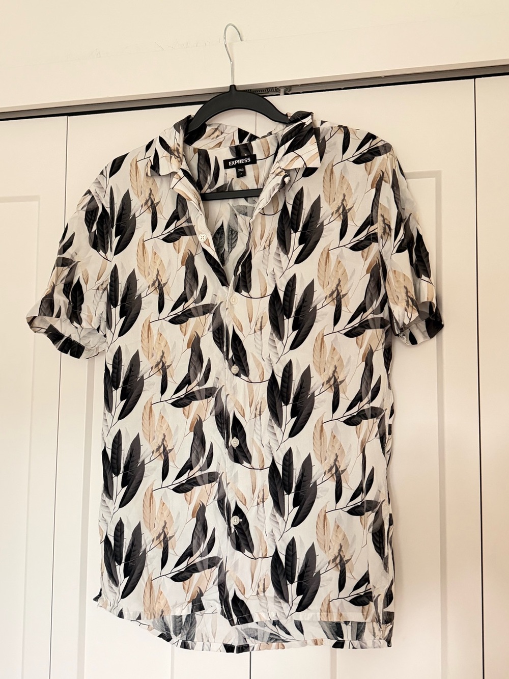 Express Men’s Short Sleeve Button-Up Shirt - Black, Tan & White Leaf Print